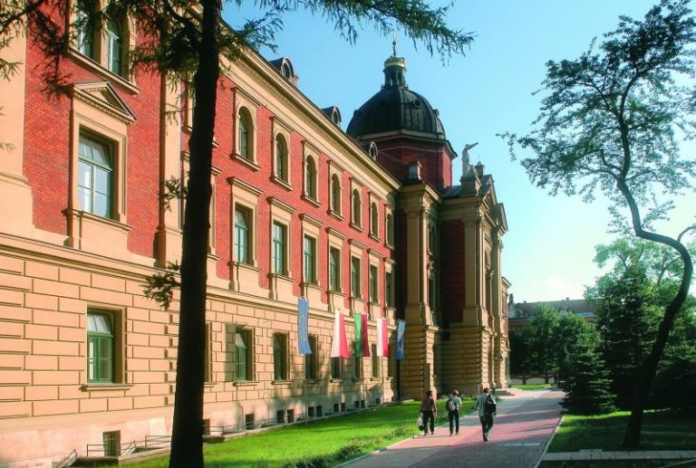 Zaproszenie na 88 inaugurację roku akademickiego Uniwersytetu Ekonomicznego w Krakowie – już 8 października!